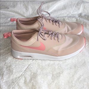 Women’s Nike Air Max Thea